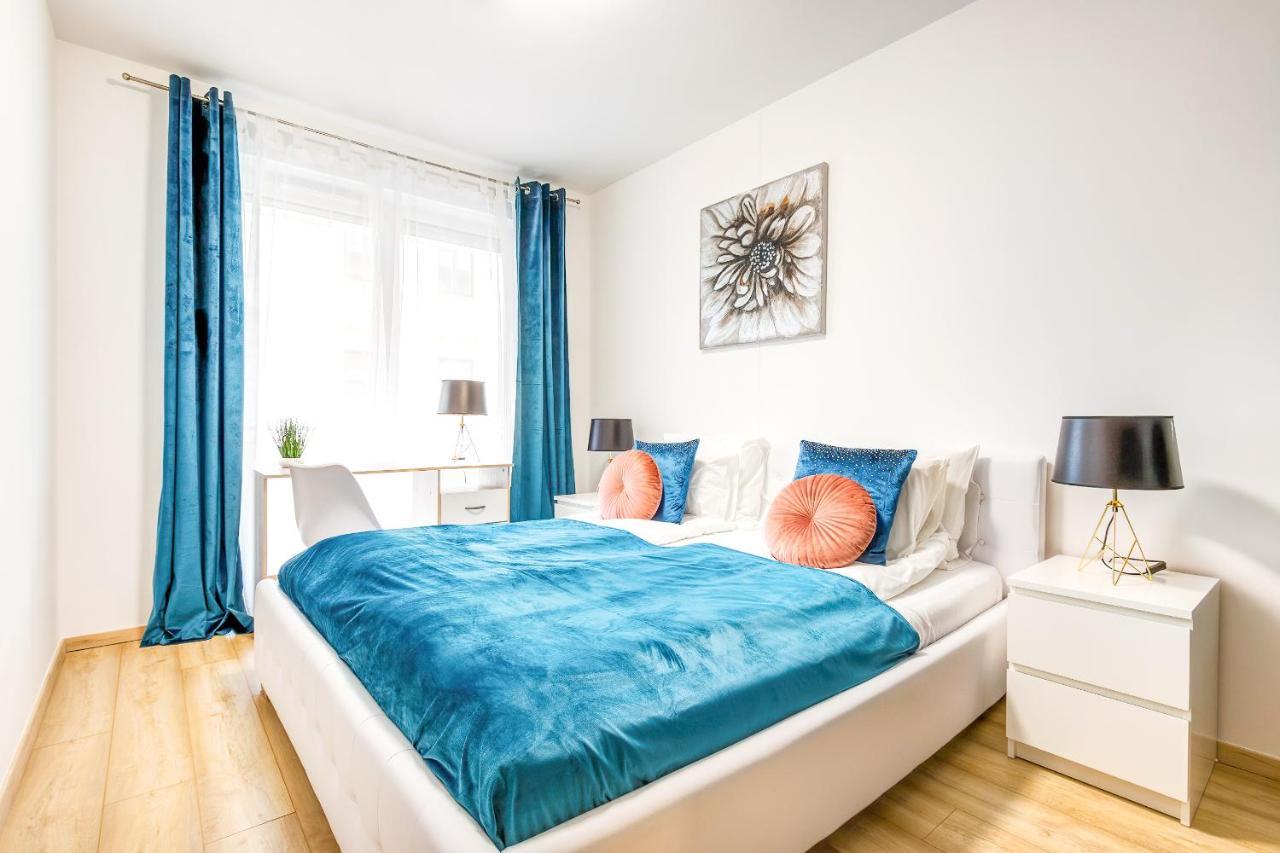 Modern Apartment With Free Garage And Balcony In The Downtown Будапеща Екстериор снимка