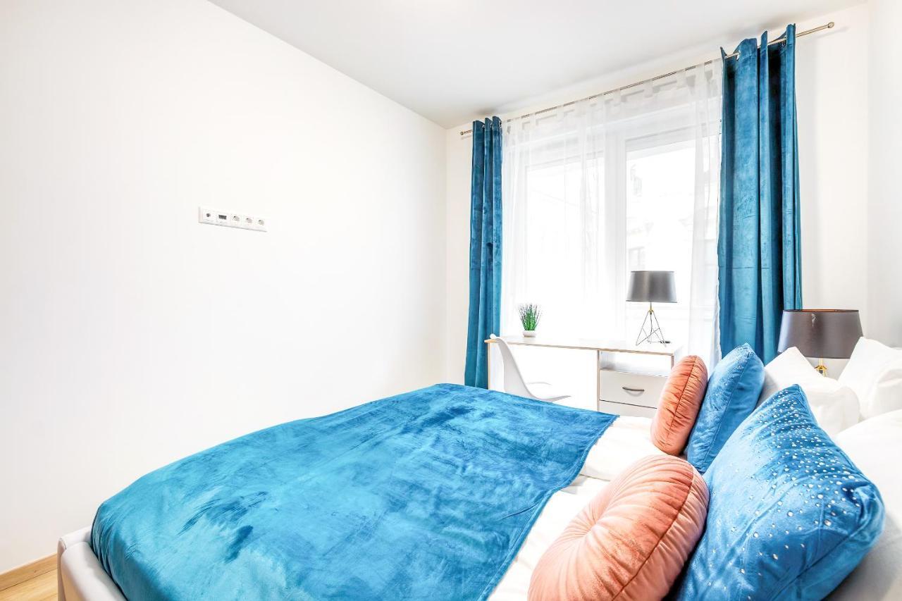 Modern Apartment With Free Garage And Balcony In The Downtown Будапеща Екстериор снимка