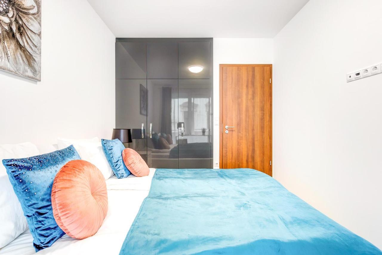 Modern Apartment With Free Garage And Balcony In The Downtown Будапеща Екстериор снимка